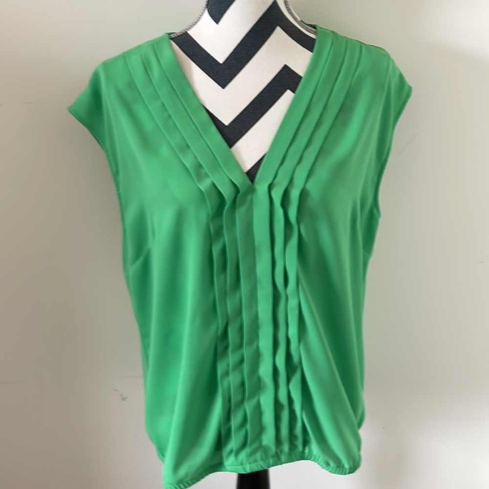 New York & Co 7th Ave Pleated Blouse